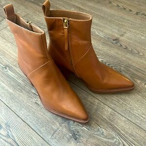Seychelles round 7 1/2 boots. Never worn.